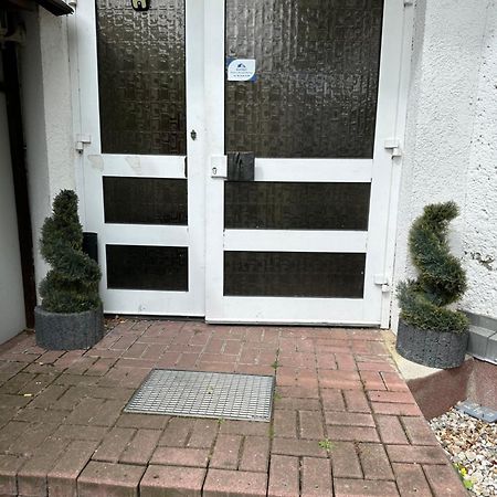 #World Ferienwohnung Schkeuditz Bagian luar foto